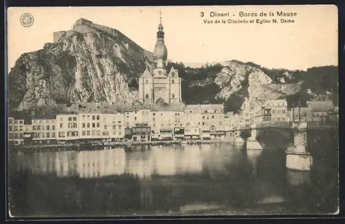 AK Dinant, Bords de la Meuse, Vue de la Citadelle et Eglise N. Dame