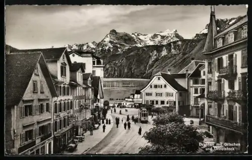 AK Brunnen, Ortsansicht mit Strassenbahn, Gitschen & Urirotstock