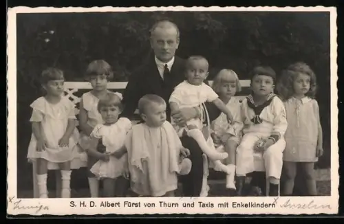 AK Fürst Albert von Thurn & Taxis mit Enkelkindern