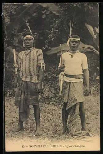 AK Neue Hebriden, Eingeborene Männer in Tracht