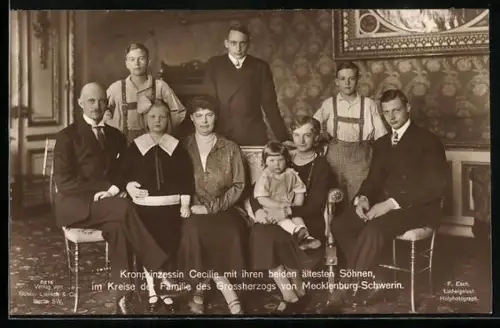 AK Kronprinzessin Cecilie von Mecklenburg mit ihren beiden ältesten Söhnen, Grossherzog von Mecklenburg-Schwerin