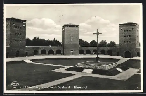 AK Hohenstein, Tannenberg-National-Denkmal, Ehrenhof