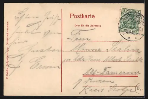 AK Stolpmünde, Hafenmole, Frachtschiff im Hintergrund