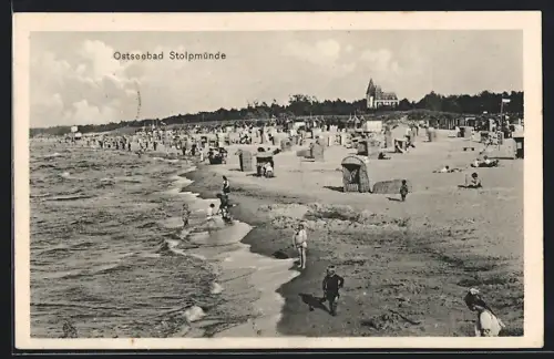 AK Stolpmünde, Ostseestrand mit Strandkörben und Urlaubern