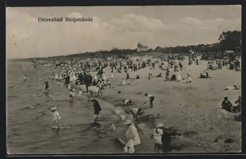 AK Stolpmünde, Ostseestrand mit Strandkörben und Urlaubern