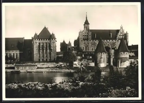 AK Marienburg / Malbork, Haupthaus des dt. Ritterordens, Westseite