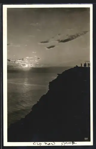 AK Norkap, Blick auf das Norkap mit Mitternachtssonne