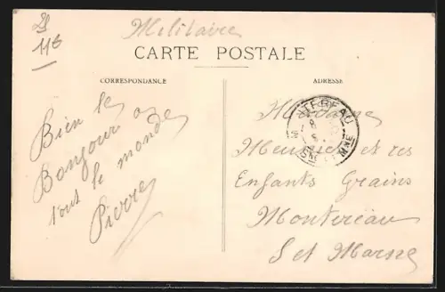 AK Saint-Julien, Rue du Four avec des passants et des maisons anciennes