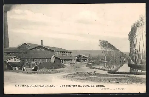 AK Venarey-les-Laumes, Une tuilerie au bord du canal