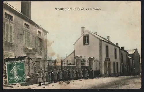 AK Touillon, L`École et la Poste