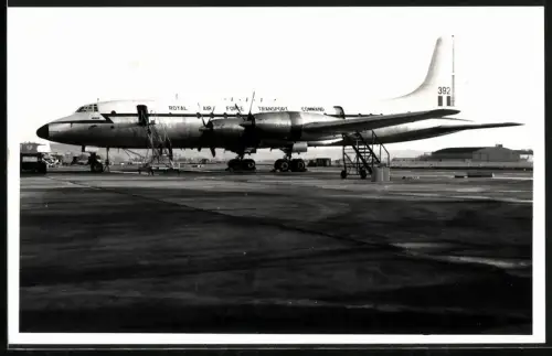 Fotografie Flugzeug Acrux Viermotoriger Niederdecker, Royal Air Force Transport Command 392