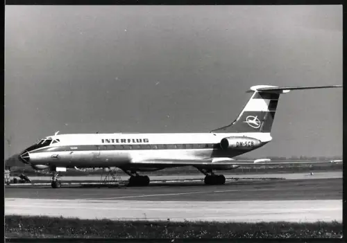 Fotografie Flugzeug Tupolev Tu-134, Interflug DM-SCB in Berlin-Schönefeld