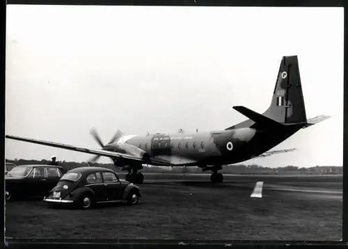 Fotografie Flugzeug Zweimotoriger Niederdecker, Royal Air Force Air Support Command XS601 in Berlin-Gatow