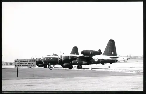 Fotografie Flugzeug Lockheed P-3 Seeaufklärer Royal Australian Air Force