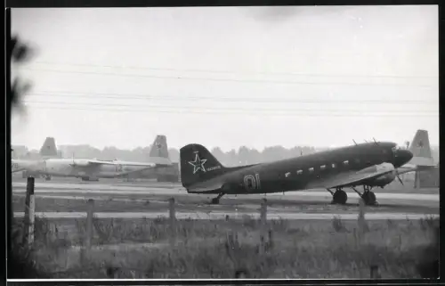 Fotografie Ansicht Oranienburg, Flugzeug Lissunow Li-2 der Sowjet Luftstreitkräfte 
