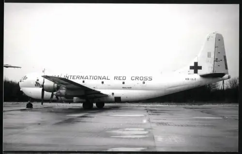 Fotografie Flugzeug Boeing C-97, International Red Cross HB-ILZ