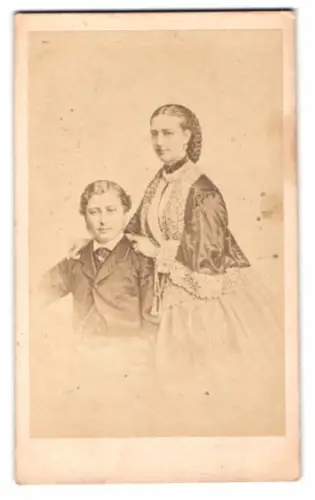 Fotografie Jules Deplanque, Paris, Prinz Edward VII. von Grossbritannien mit Prinzessin Alexandra von Dänemark