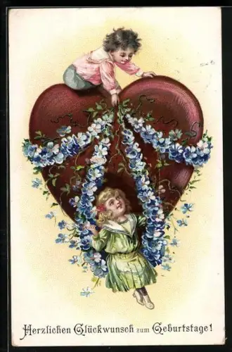 AK Zwei Mädchen schmücken ein Lebkuchenherz