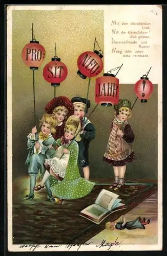 AK Kinder spazieren mit Laternen durch die Strassen, Prosit Neujahr!