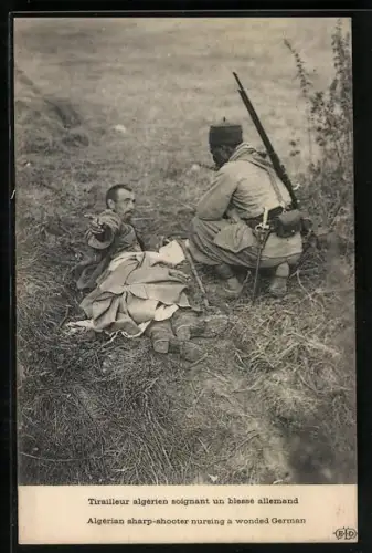 AK Algerischer Scharfschütze pflegt einen verwundeten deutschen Soldaten, Infanterie