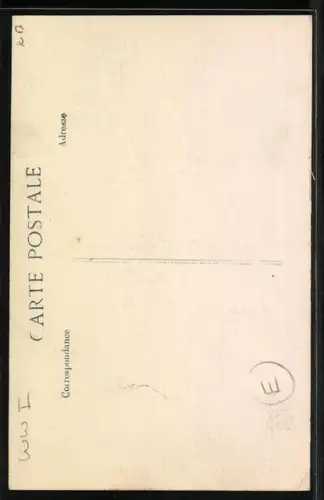 AK Algerischer Scharfschütze pflegt einen verwundeten deutschen Soldaten, Infanterie