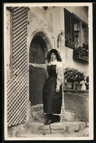 AK Jeune Femme Gruyèrienne