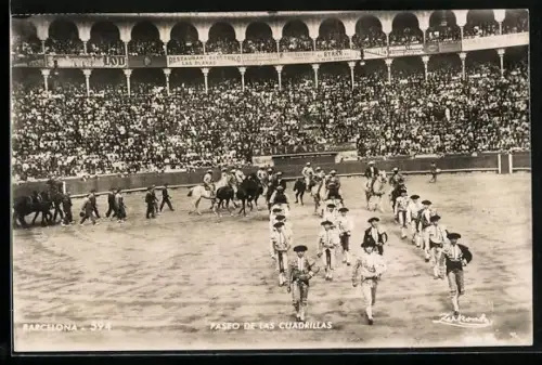 AK Barcelona, Paseo de Las Cuadrillas, Männer in der Arena