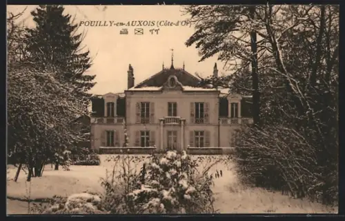 AK Pouilly-en-Auxois, Blick auf Schloss