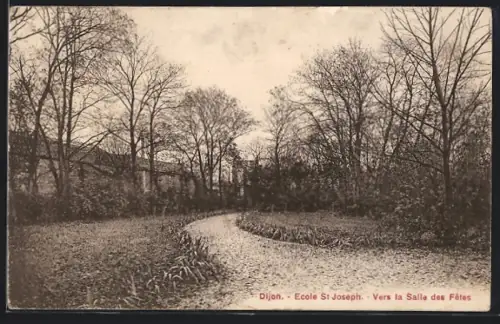 AK Dijon, Ecole St-Joseph, Vers la Salle des Fetes