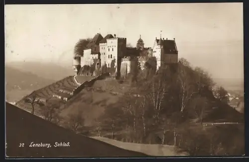 AK Lenzburg, Blick zum Schloss