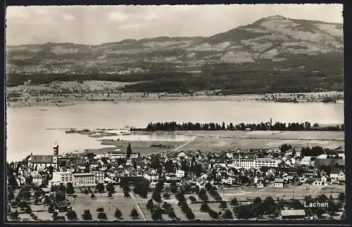 AK Lachen /SZ, Teilansicht mit See und Kirche