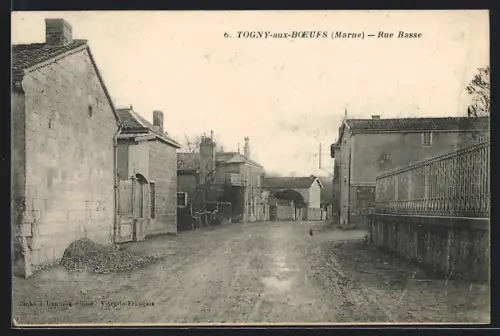 AK Togny-aux-Boeufs /Marne, Rue Basse, Strassenpartie