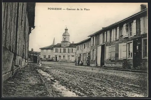 AK Possesse, Contour de la Place