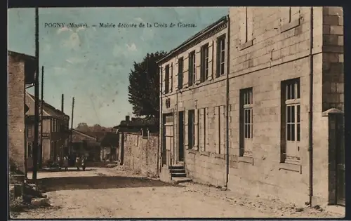 AK Pogny /Marne, Mairie décorée de la Croix de Guerre