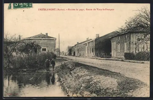 AK Thiéblemont, Entrée du pays, Route de Vitry-le-Francois