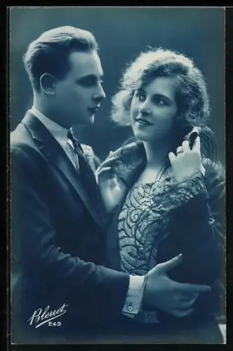 Foto-AK Bleuet Paris Nr. 249: Paar in eleganter Kleidung