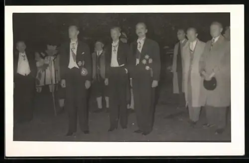 AK Kronprinz Otto von Österreich mit Orden bei einer festlichen Veranstaltung