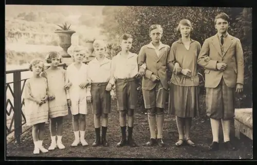 AK Kronprinz Otto von Österreich mit seinen Geschwistern