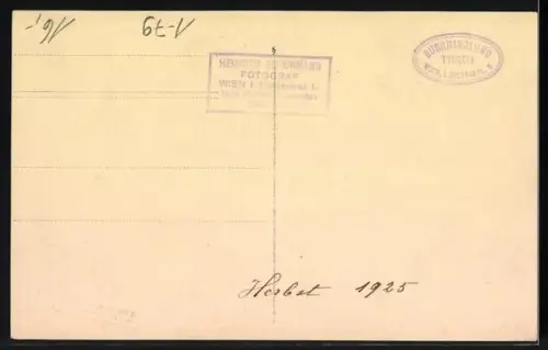 AK Kronprinz Otto von Österreich steht mit seinen Geschwistern in einer Reihe