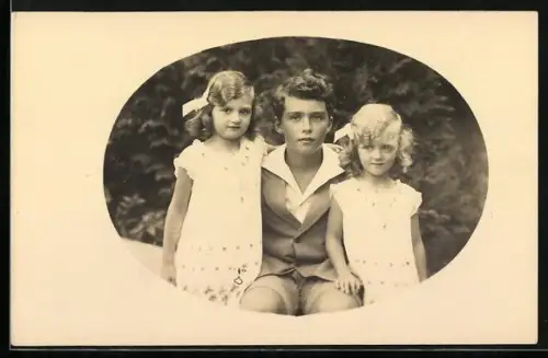 AK Kronprinz Otto von Österreich mit seinen Schwestern