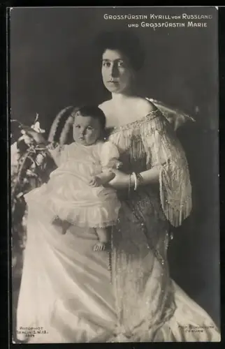 AK Grossfürstin Kyrill von Russland mit Kind