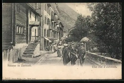AK Zermatt, Strasse mit Passanten, Pavillon, Mauer