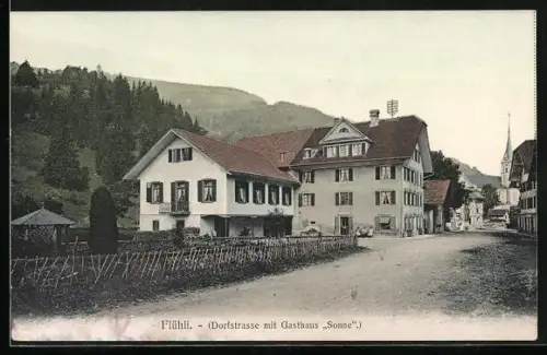AK Flühli, Dorfstrasse mit Gasthaus Sonne