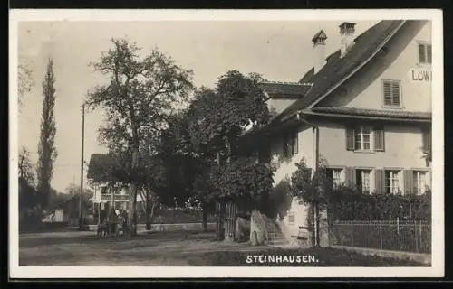 AK Steinhausen, Strassenpartie mit Gasthaus zum Rössli
