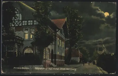 AK Pinneberg, Fähltskamp mit Hotel Stadt Hamburg bei Mondschein