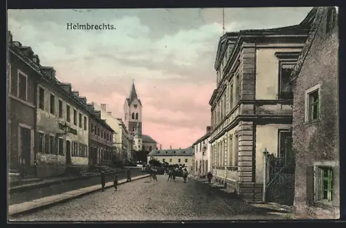 AK Helmbrechts, Strassenpartie im Ort mit Blick zur Kirche