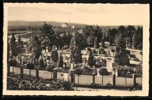 AK Saarbrücken, Friedhof mit Blick auf die umliegende Landschaft