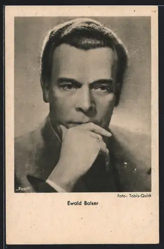 AK Schauspieler Ewald Balser in nachdenklicher Pose porträtiert