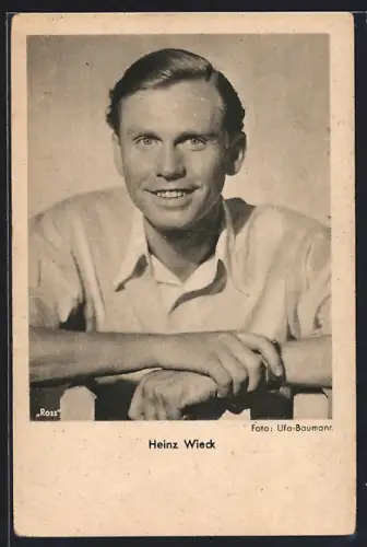 AK Schauspieler Heinz Wieck, Portrait im Hemd