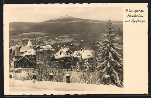 AK Schreiberhau /Riesengebirge, Ortsansicht mit Reifträger im Schnee